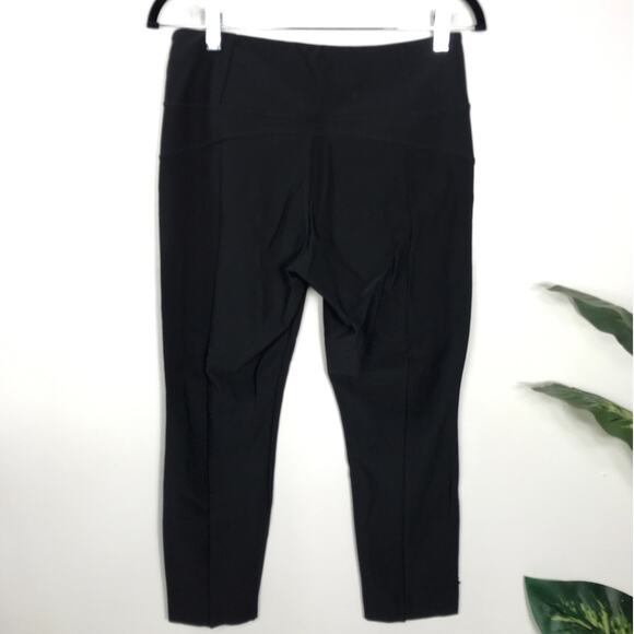 Athleta Stellar Crop Pants Black Women's Medium Petite Travel Sporty Easy - Picture 4 of 11